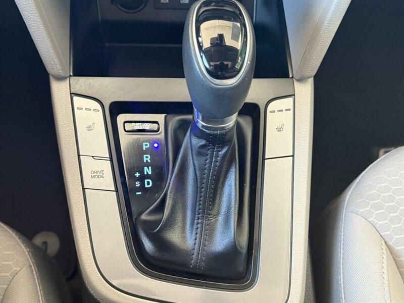 2019 Hyundai Elantra Value Edition photo 33