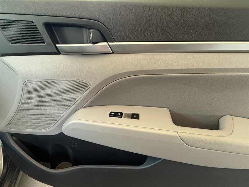 2019 Hyundai Elantra Value Edition photo 26