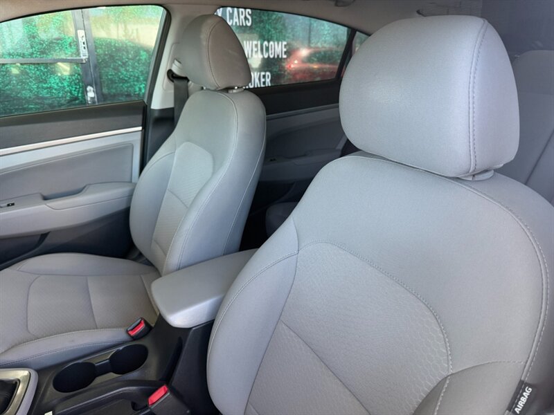 2019 Hyundai Elantra Value Edition photo 18