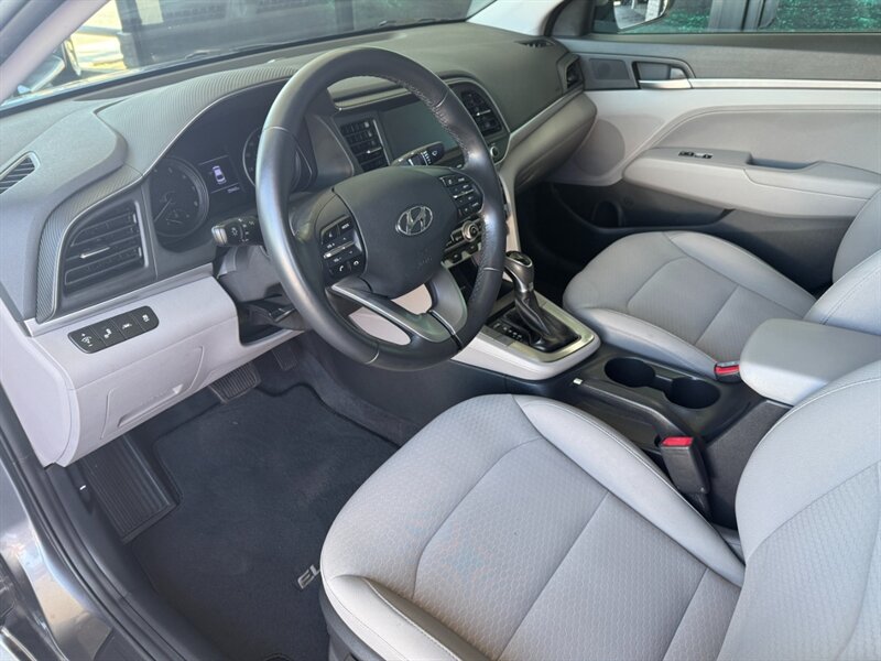 2019 Hyundai Elantra Value Edition photo 16