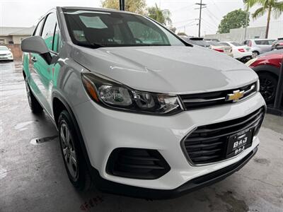 2017 Chevrolet Trax LS   - Photo 9 - Orange, CA 92868