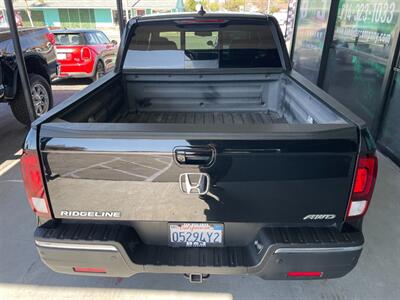 2020 Honda Ridgeline RTL-E   - Photo 14 - Orange, CA 92868