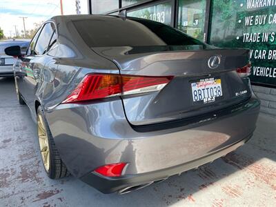 2018 Lexus IS 300   - Photo 6 - Orange, CA 92868