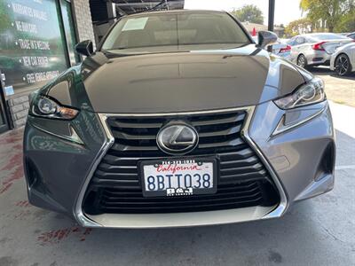 2018 Lexus IS 300   - Photo 11 - Orange, CA 92868