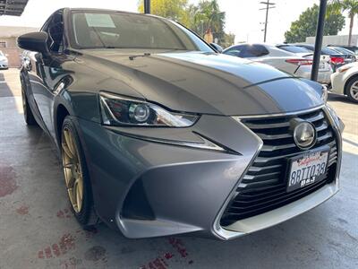 2018 Lexus IS 300   - Photo 8 - Orange, CA 92868