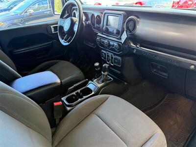2018 Jeep Wrangler Unlimited Sport S   - Photo 34 - Orange, CA 92868