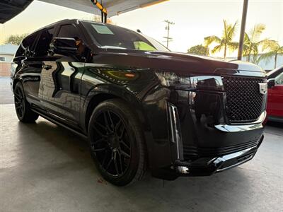 2023 Cadillac Escalade Sport Platinum   - Photo 8 - Orange, CA 92868