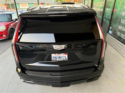 2023 Cadillac Escalade Sport Platinum   - Photo 15 - Orange, CA 92868