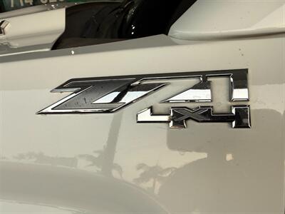 2017 GMC Sierra 2500HD SLT - Photo 18 - Orange, CA 92868