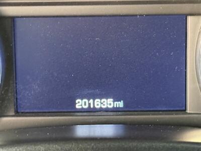 2017 GMC Sierra 2500HD SLT - Photo 35 - Orange, CA 92868