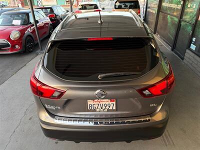 2018 Nissan Rogue Sport SL   - Photo 15 - Orange, CA 92868
