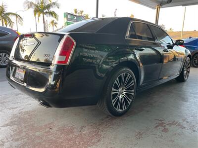 2013 Chrysler 300 S   - Photo 10 - Orange, CA 92868