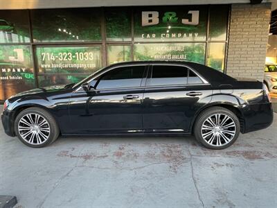 2013 Chrysler 300 S   - Photo 5 - Orange, CA 92868