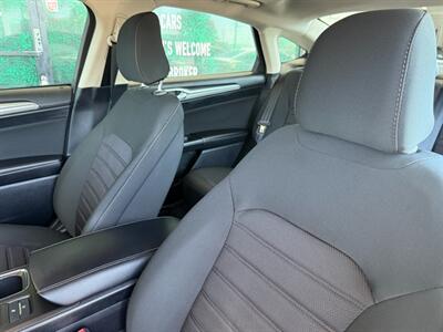 2020 Ford Fusion SE   - Photo 18 - Orange, CA 92868