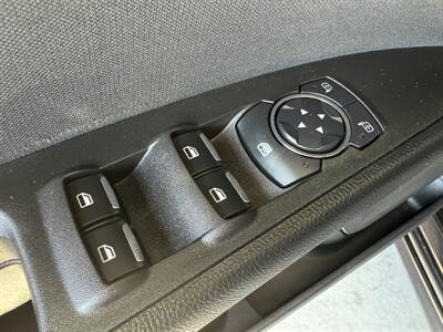 2020 Ford Fusion SE   - Photo 24 - Orange, CA 92868