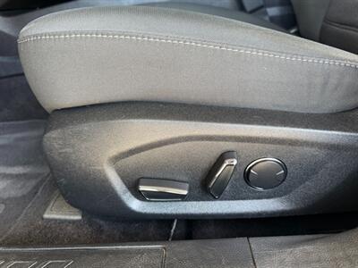 2020 Ford Fusion SE   - Photo 19 - Orange, CA 92868