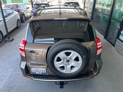 2011 Toyota RAV4   - Photo 15 - Orange, CA 92868
