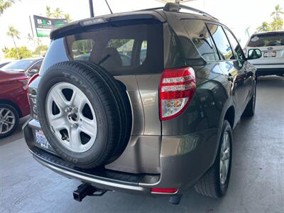 2011 Toyota RAV4   - Photo 11 - Orange, CA 92868