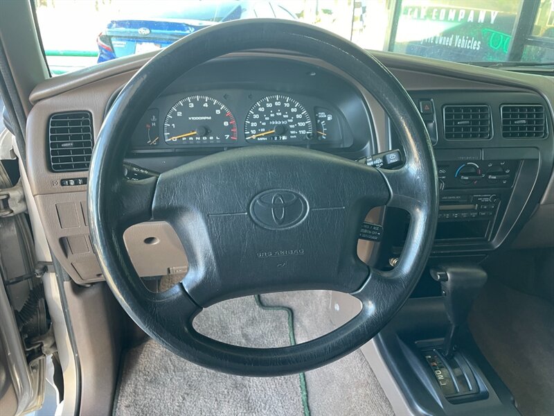 1998 Toyota 4Runner SR5 V6 photo 21