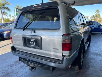 1998 Toyota 4Runner SR5   - Photo 11 - Orange, CA 92868