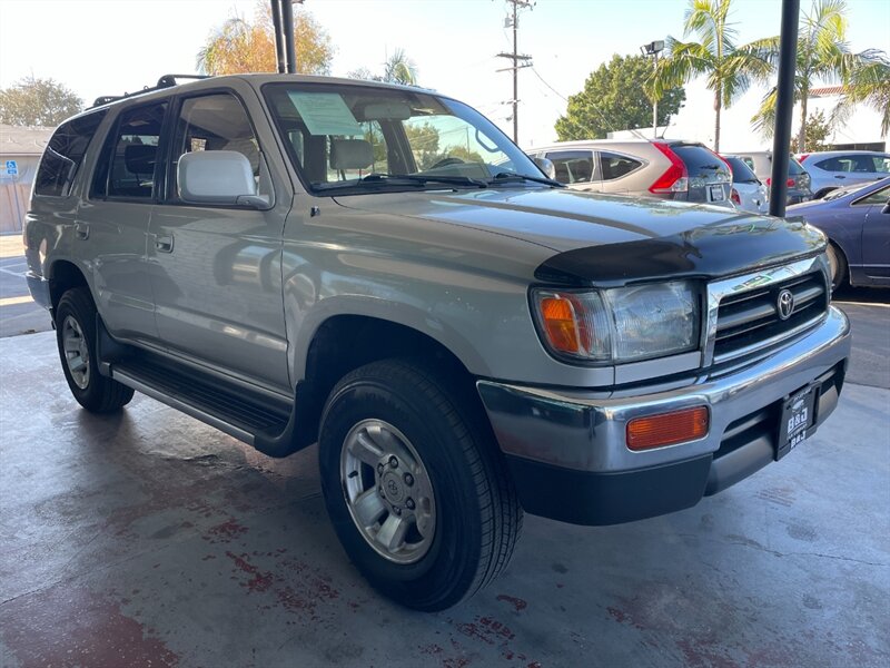 1998 Toyota 4Runner SR5 V6 photo 8