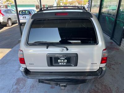 1998 Toyota 4Runner SR5   - Photo 15 - Orange, CA 92868