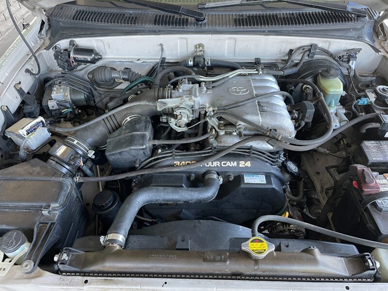 1998 Toyota 4Runner SR5 V6 photo 31