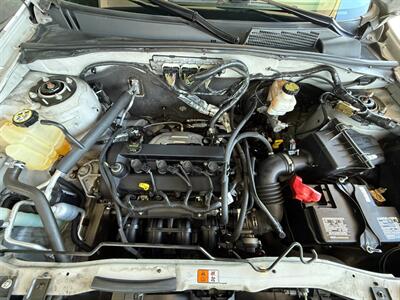 2010 Ford Escape XLT   - Photo 37 - Orange, CA 92868