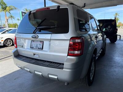 2010 Ford Escape XLT   - Photo 11 - Orange, CA 92868