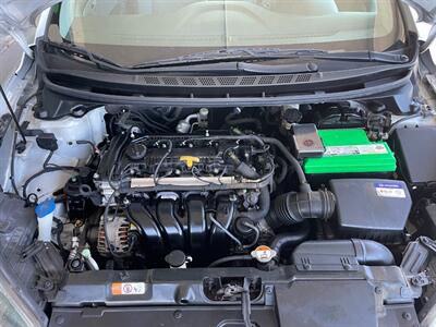 2012 Hyundai ELANTRA GLS   - Photo 32 - Orange, CA 92868