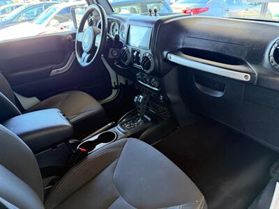 2018 Jeep Wrangler JK Unlimited Sahara   - Photo 26 - Orange, CA 92868