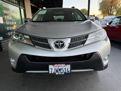 2015 Toyota RAV4 XLE - Photo 11 - Orange, CA 92868