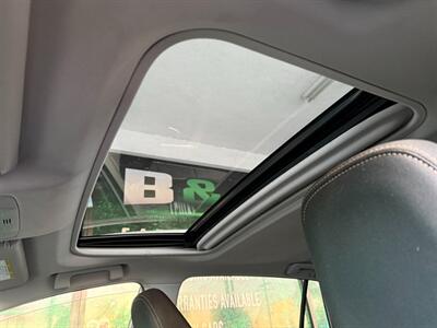 2015 Toyota RAV4 XLE - Photo 17 - Orange, CA 92868