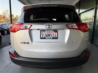 2015 Toyota RAV4 XLE - Photo 13 - Orange, CA 92868