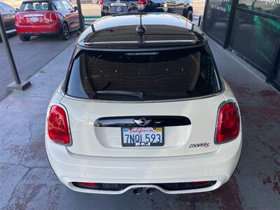 2015 MINI Hardtop 2 Door Cooper S   - Photo 14 - Orange, CA 92868