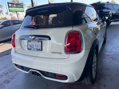 2015 MINI Hardtop 2 Door Cooper S   - Photo 10 - Orange, CA 92868