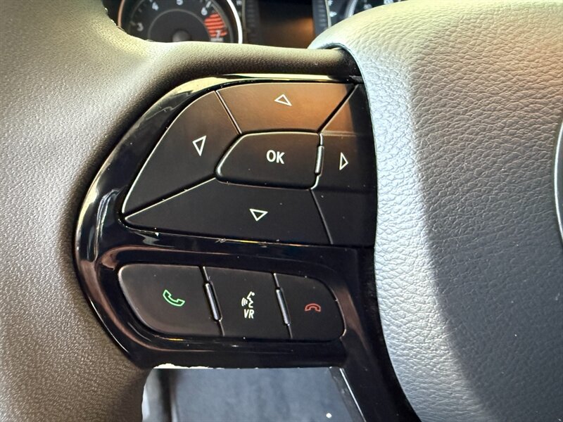2020 Jeep Cherokee Altitude photo 19