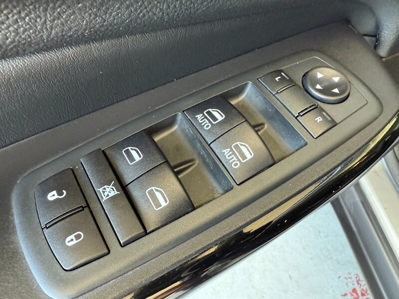 2020 Jeep Cherokee Altitude photo 22