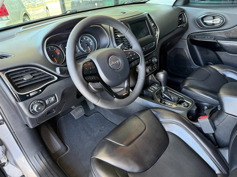 2020 Jeep Cherokee Altitude photo 15