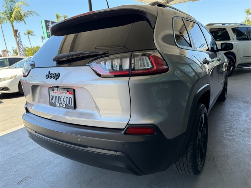 2020 Jeep Cherokee Altitude photo 10