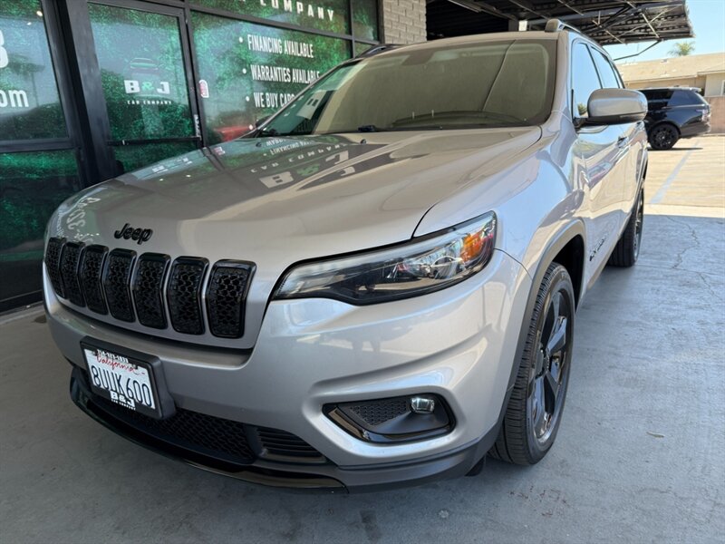 2020 Jeep Cherokee Altitude photo 2