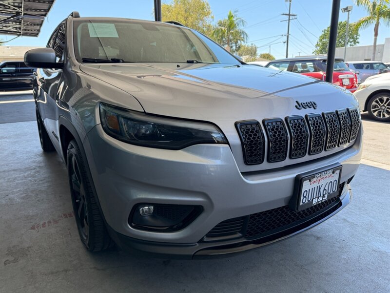 2020 Jeep Cherokee Altitude photo 8