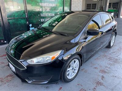 2018 Ford Focus SE   - Photo 2 - Orange, CA 92868