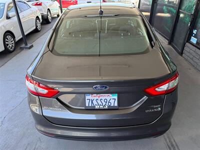 2015 Ford Fusion Hybrid SE - Photo 15 - Orange, CA 92868