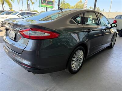 2015 Ford Fusion Hybrid SE - Photo 10 - Orange, CA 92868