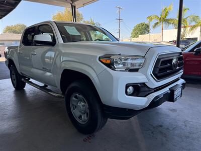 2021 Toyota Tacoma SR5   - Photo 8 - Orange, CA 92868