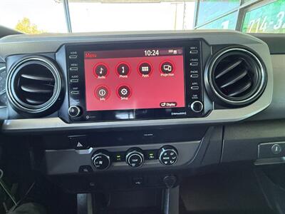 2021 Toyota Tacoma SR5   - Photo 32 - Orange, CA 92868