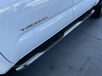 2021 Toyota Tacoma SR5   - Photo 19 - Orange, CA 92868