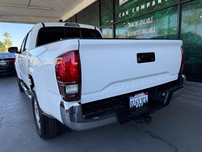 2021 Toyota Tacoma SR5   - Photo 7 - Orange, CA 92868