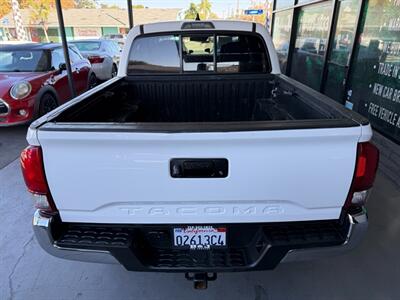 2021 Toyota Tacoma SR5   - Photo 15 - Orange, CA 92868